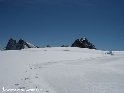 Photo de la Meije et du Rateau depuis le glacier des 2 Alpes