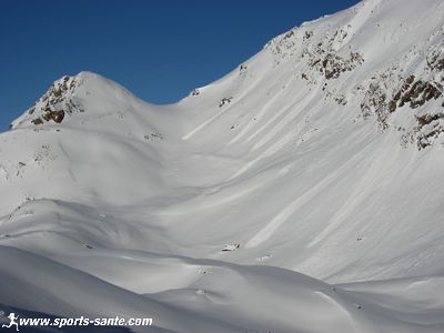 Photo de petites coulées d'avalanche