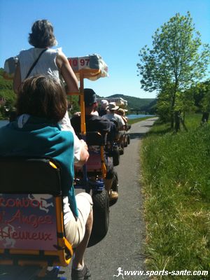 Photo de rosalie sur piste cyclable