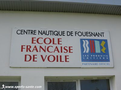 Photo du logo sur le centre nautique du Cap Coz à Fouesnant