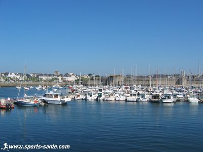 Vue du port et de la Ville Close de Concarneau.