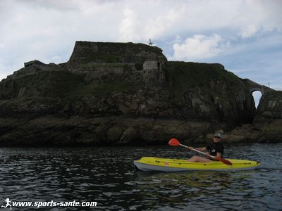Photo du fort de Bertheaume depuis la mer