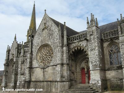 Visite de la Chapelle de Kernascléden près de Plouay (Morbihan)