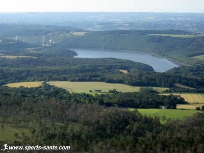 Photo de la vallée de l'Aulne vue du Menezhom 