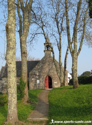 Photo de la chapelle de Combrit-Sainte-Marine en Bretagne