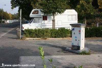 Photo aire de stationnement camping car