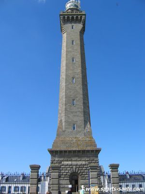 La route des phares passe par celui de Penmarc’h (Finistère)