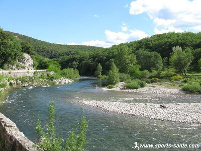 Image d'un plan d'eau sur l'Hérault