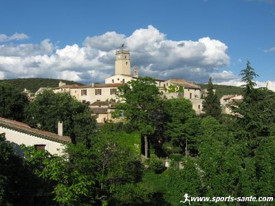 Puechabon village en circulade dans l'Hérault en Languedoc Roussillon