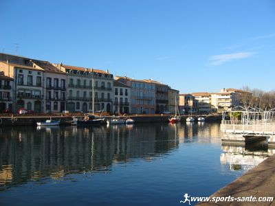Vue des quais d'Agde.