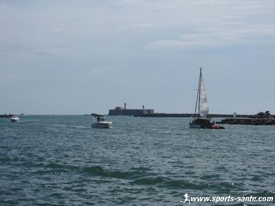 Vue du Fort Brescou au Cap d'Agde.