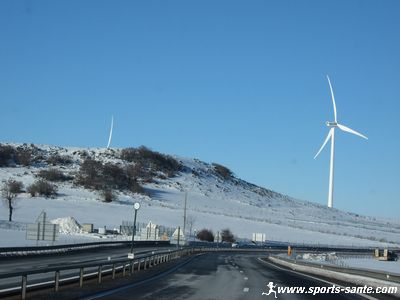 Photo d'éoliennes au col de la fageole Cantal