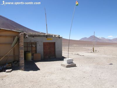 Photo du poste frontière andin entre Chili et Bolivie 