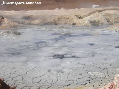 Photo des geysers assoupis à Sol de Mañana