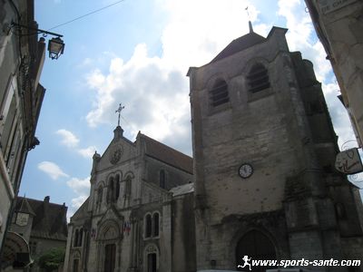 Photo de la place du beffroi à Sancerre