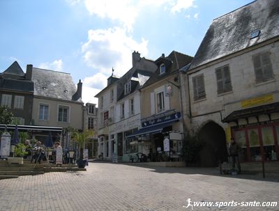 Photo de l aplace des Halles à Sancerre