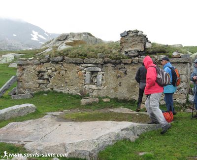 Photo d'un refuge d'altitude dans le massif pyrénéen du Capcir