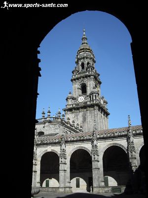 Photo de la tour de l'horloge à Compostelle