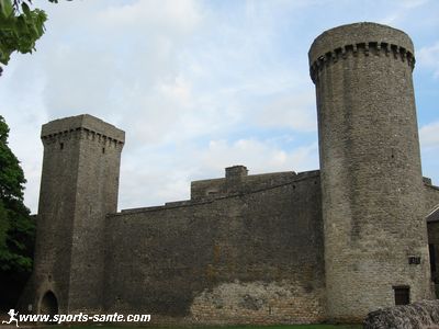 La Couvertoirade , village fortifié du Larzac département de l'Aveyron région Midi-Pyrénées