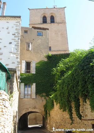 Photos de l'Eglise médiévale de Montblanc Hérault Languedoc Roussillon
