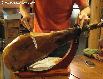 Photo de découpe d'un jambon ibérique