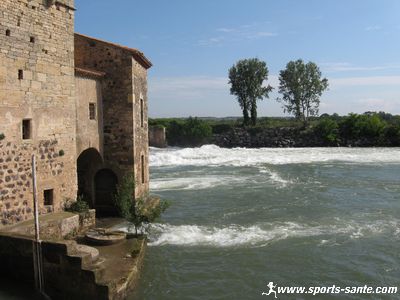 Photo de l'Hérault en crue à Saint-Thibéry.