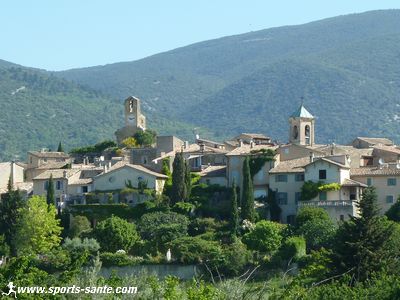 Photo de Lourmarin en Luberon Beffroi et Eglise