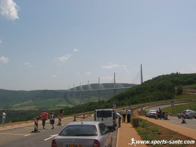 Vue du viaduc de Millau depuis le parking