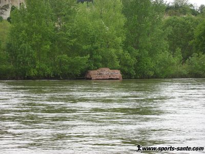 Bateau pour la pêche aux canards sur la Loire