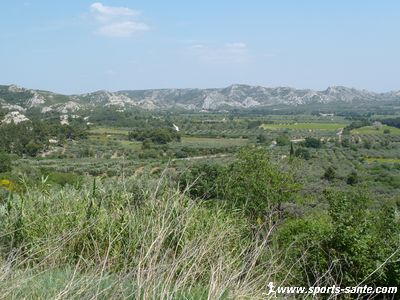 Photo de la plaine des Baux et des Alpilles 