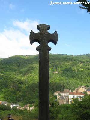 Croix de Belbèze à Saint-Sernin sur Rance