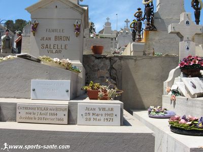 Photo de la tombe de Jean Vilar