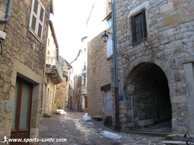 Photo de maisons médiévales à Séverac le Château