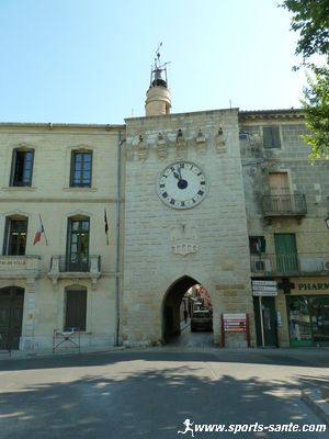 Photo de la porte de Sommières sur le pont