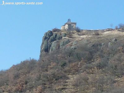 Photo de la Chapelle Sainte-Madeleine au dessus de Massiac