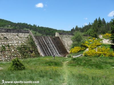 Photo du barrage du lac des Pises