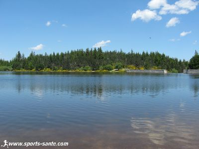 Photo du Lac des Pises dans le Gard