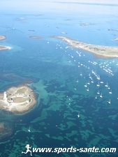Photos aériennes des Glénan, Finistère : l'Ile Cigogne et le Fort Cigogne