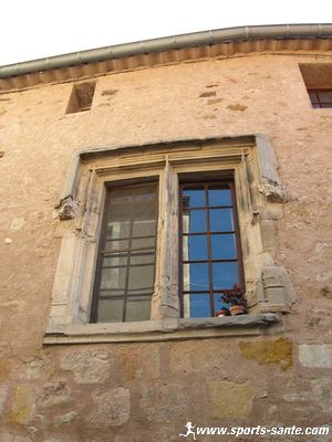 Photo de fenêtres à meneaux à Cruzy hérault
