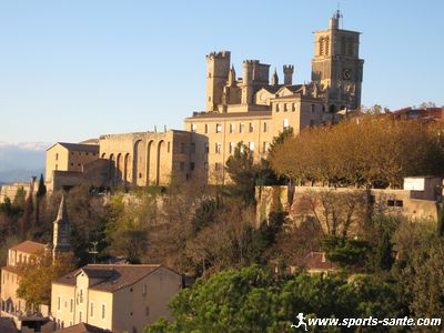 Photo des fortifications de la cathédrale Saint-Nazaire Béziers