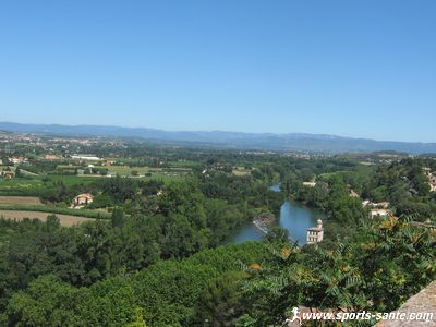 Panorama sur toute la vallée de l'Orb depuis le parvis de la Cathédrale Saint-Nazaire à Béziers