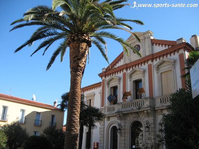 Amélie-les-Bains, station thermale et climatique dans la vallée ensoleillée du Tech en Roussillon