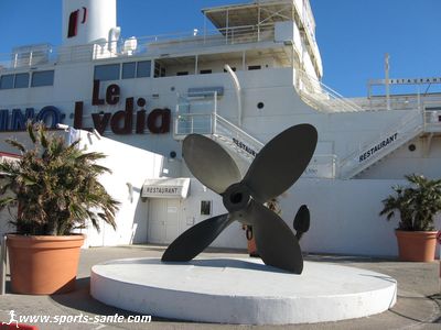 Photo du Lydia échoué au Barcaresse