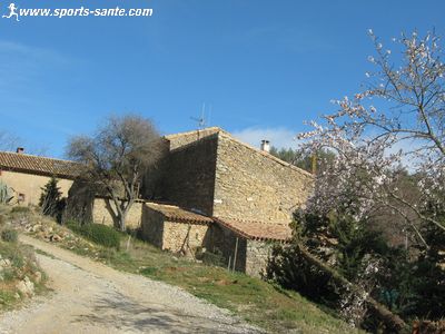 Photo d'une ferme près de Bizanet