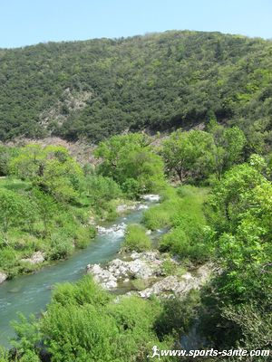 Photo de l'Orb en amont du Bousquet d'Orb en Languedoc