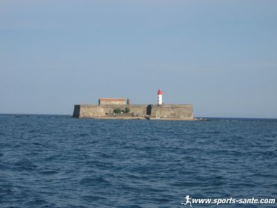 Photo du Fort Brescou en venant du Grau d'Agde