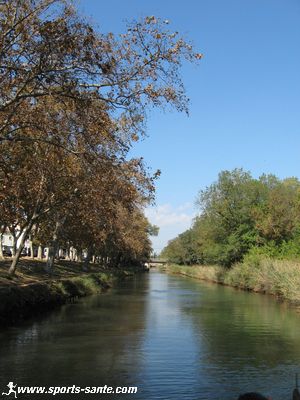 Navigation sur le Canal du Midi entre Agde et l'Etang de Thau