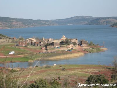Vue de la presqu'île de Celles de Celles dans l'Hérault