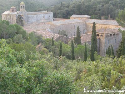 Photo de l'abbaye de Fontfroide dans l'Aude