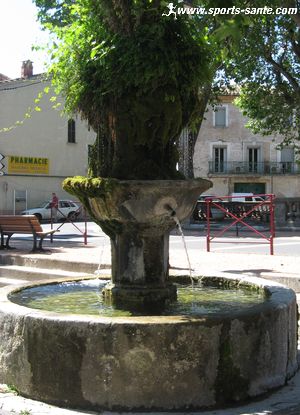 Photo de la fontaine de Gabian en Languedoc